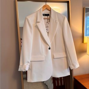 White Zara Blazer, NWT, sz Medium (oversized/relaxed fit)